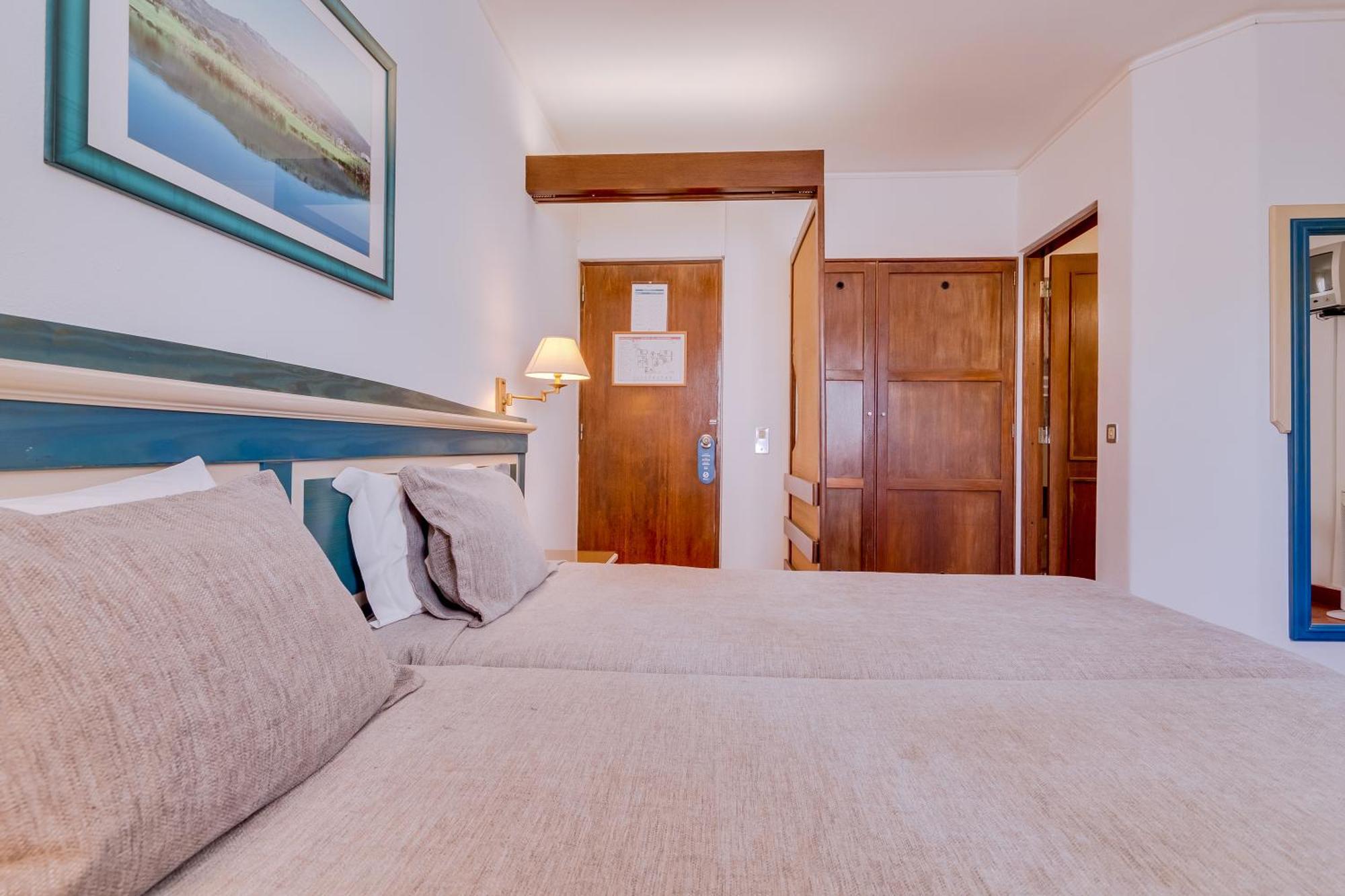 Single Room,1079225887:JPEG