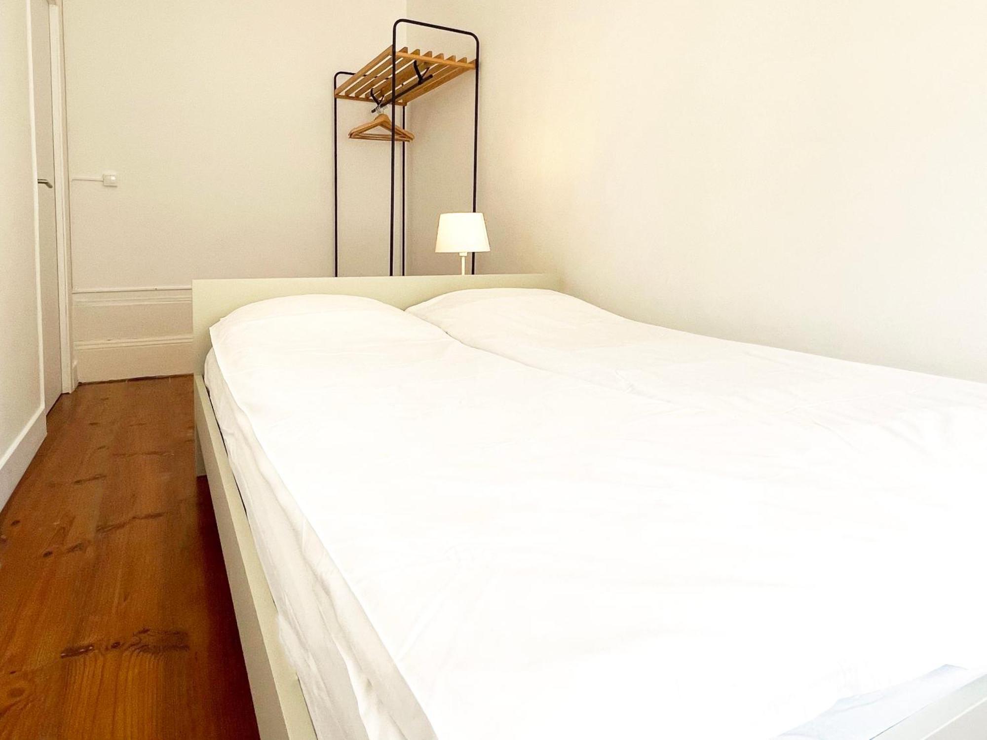 Quarto Duplo com Casa de Banho Partilhada