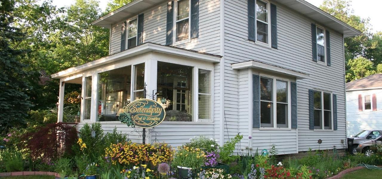 Bed & Breakfast Saugatuck A Unique Getaway Experience Wavecrea